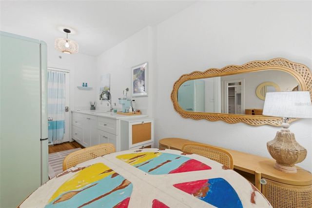 130 4TH AVENUE N 106, St Petersburg, FL 33701