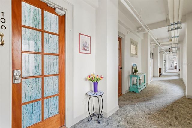 130 4TH AVENUE N 106, St Petersburg, FL 33701