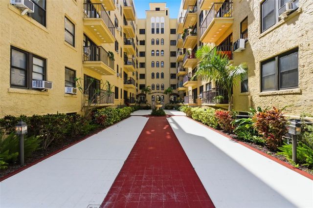 130 4TH AVENUE N 106, St Petersburg, FL 33701