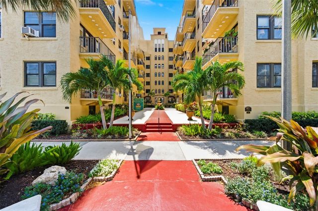 130 4TH AVENUE N 106, St Petersburg, FL 33701