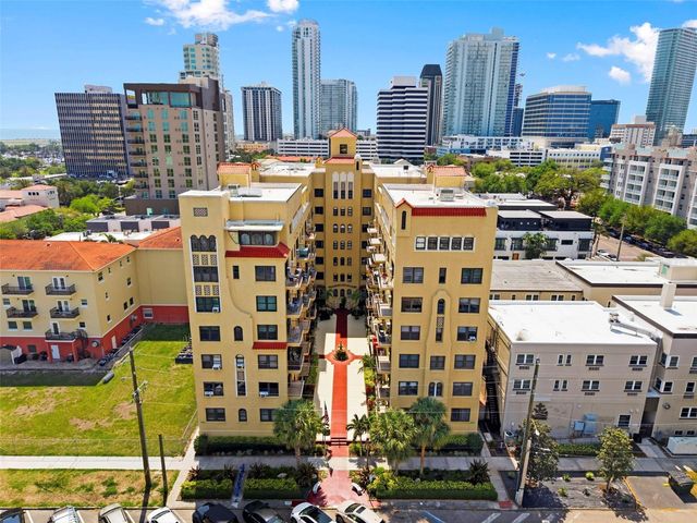 130 4TH AVENUE N 106, St Petersburg, FL 33701