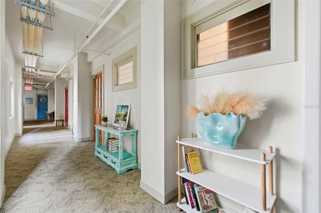 130 4TH AVENUE N 106, St Petersburg, FL 33701