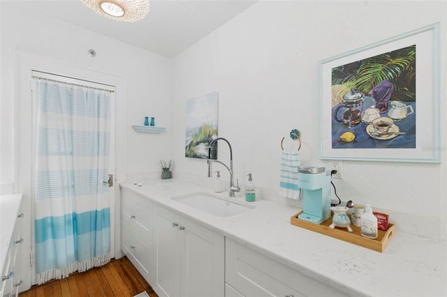 130 4TH AVENUE N 106, St Petersburg, FL 33701