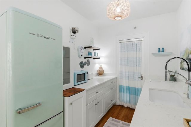 130 4TH AVENUE N 106, St Petersburg, FL 33701