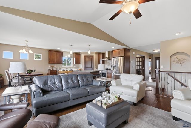 4402 LAHINCH ST, Rapid City, SD 57702