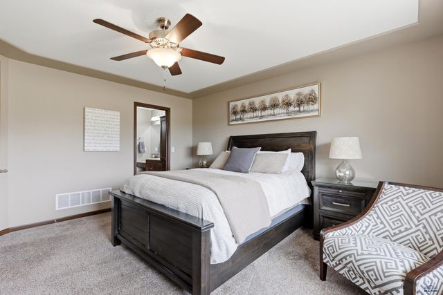 4402 LAHINCH ST, Rapid City, SD 57702