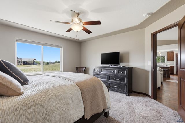 4402 LAHINCH ST, Rapid City, SD 57702