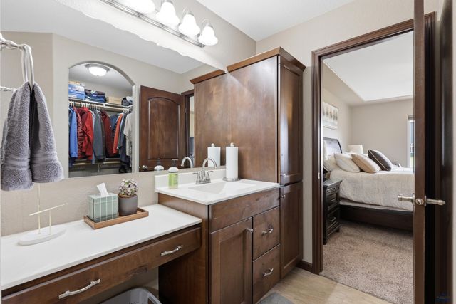 4402 LAHINCH ST, Rapid City, SD 57702