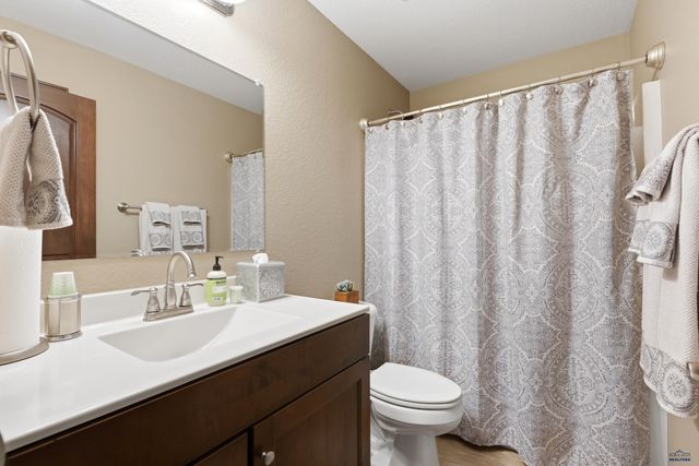 4402 LAHINCH ST, Rapid City, SD 57702