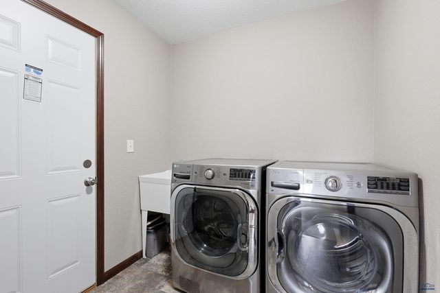 4402 LAHINCH ST, Rapid City, SD 57702