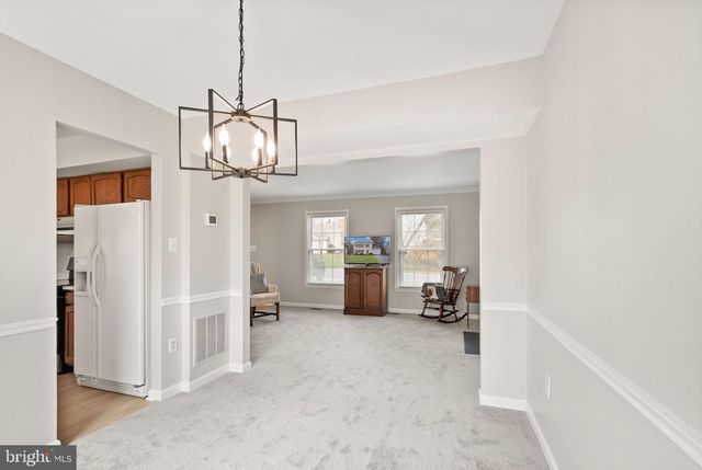 13513 KING CHARLES DR, Chantilly, VA 20151