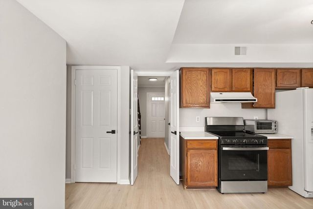 13513 KING CHARLES DR, Chantilly, VA 20151