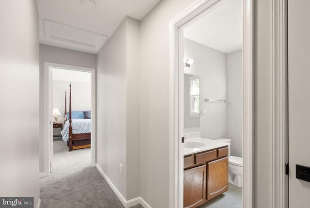 13513 KING CHARLES DR, Chantilly, VA 20151