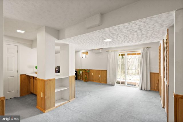 13513 KING CHARLES DR, Chantilly, VA 20151