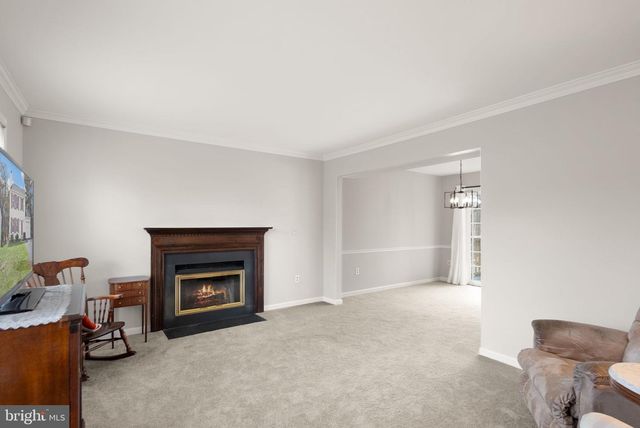 13513 KING CHARLES DR, Chantilly, VA 20151