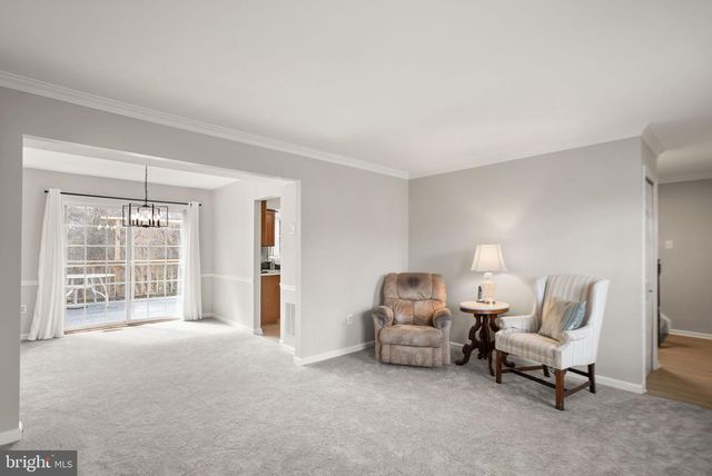 13513 KING CHARLES DR, Chantilly, VA 20151