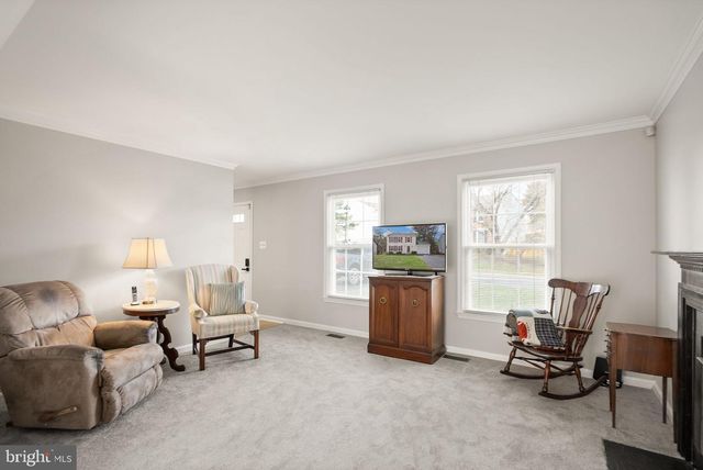 13513 KING CHARLES DR, Chantilly, VA 20151