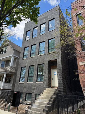 3820 N Damen Avenue 1, Chicago, IL 60618