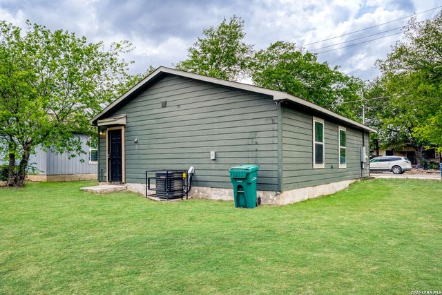 126 N San Ignacio, San Antonio, TX 78237