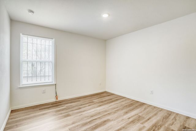 126 N San Ignacio, San Antonio, TX 78237