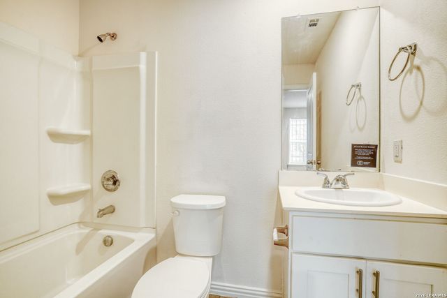 126 N San Ignacio, San Antonio, TX 78237