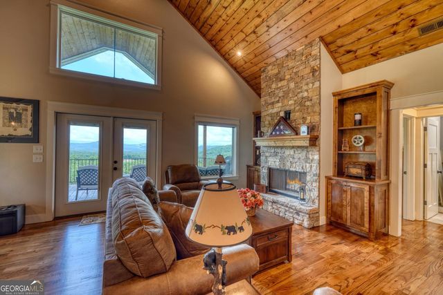 25 Ivy Log Heights SPUR 11, Young Harris, GA 30582