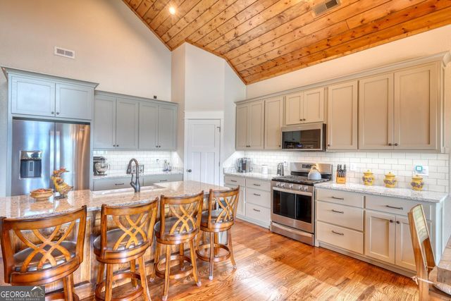 25 Ivy Log Heights SPUR 11, Young Harris, GA 30582