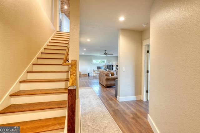 25 Ivy Log Heights SPUR 11, Young Harris, GA 30582