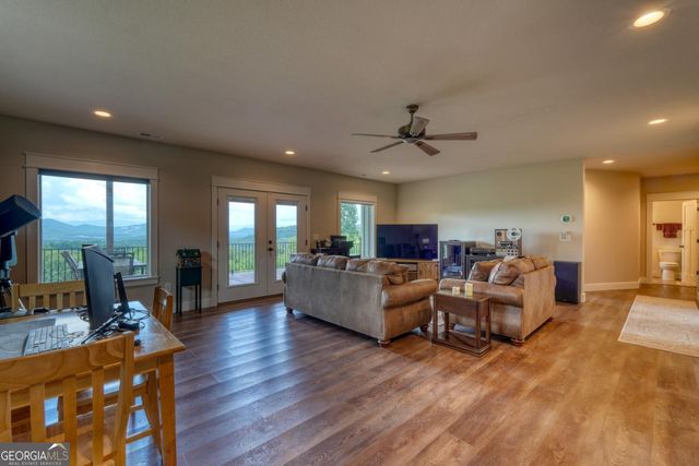 25 Ivy Log Heights SPUR 11, Young Harris, GA 30582