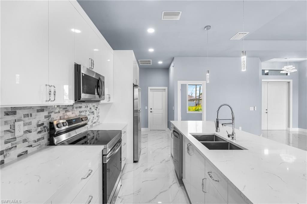 4002 22nd ST SW, LEHIGH ACRES, FL 33976 — photo 5