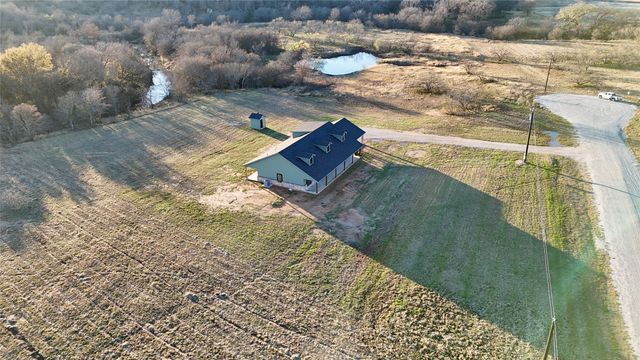 175 Flint Lane, Chico, TX 76431