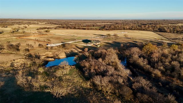 175 Flint Lane, Chico, TX 76431