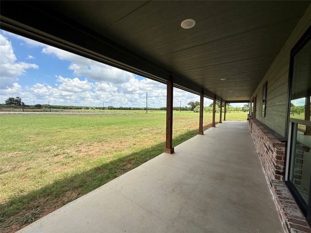 175 Flint Lane, Chico, TX 76431