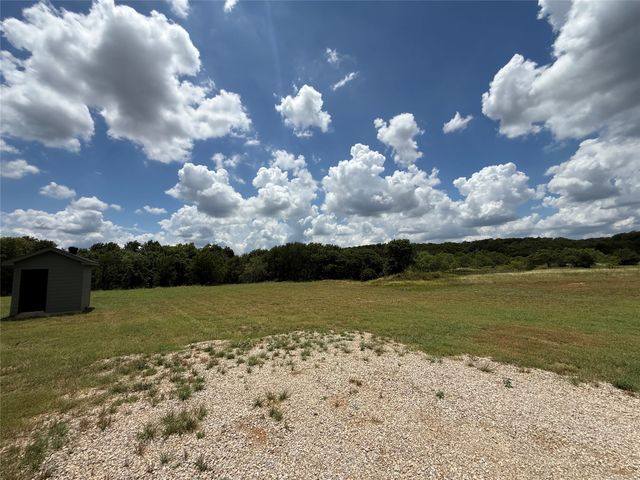 175 Flint Lane, Chico, TX 76431