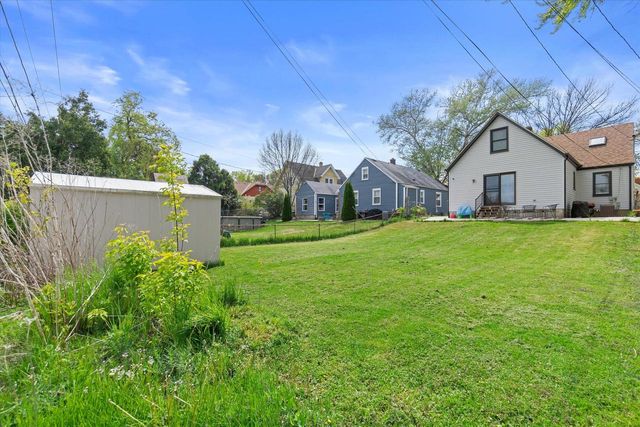 2108 93rd STREET, West Allis, WI 53227