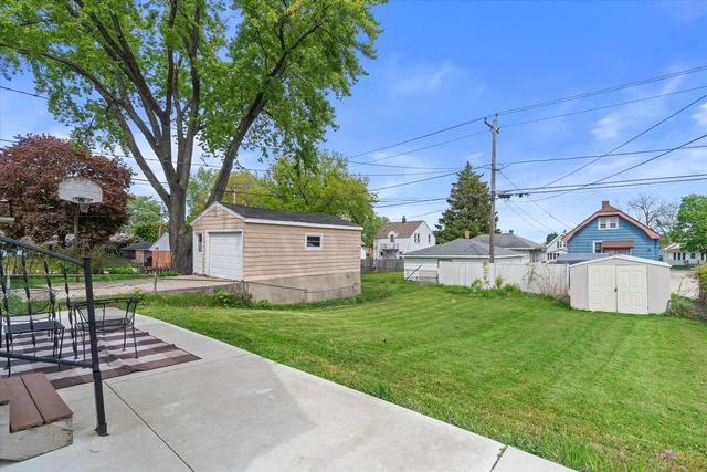 2108 93rd STREET, West Allis, WI 53227