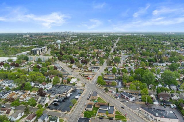 2108 93rd STREET, West Allis, WI 53227