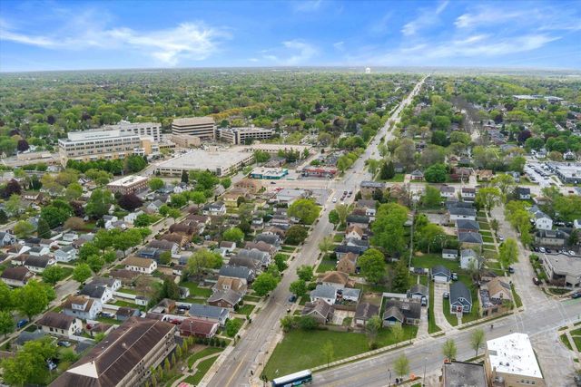 2108 93rd STREET, West Allis, WI 53227