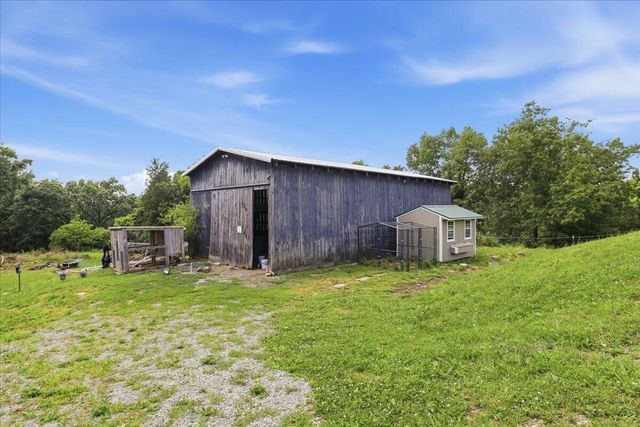 590 Leaning Oak Road, Corinth, KY 41010