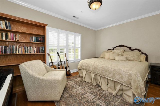 901 Parkside Court, Decatur, AL 35601