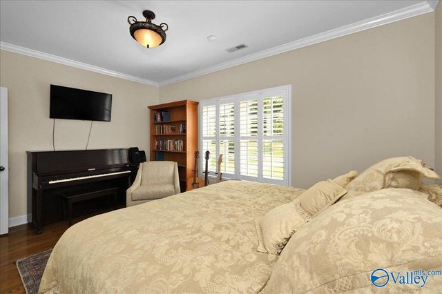 901 Parkside Court, Decatur, AL 35601