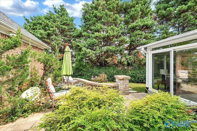 901 Parkside Court, Decatur, AL 35601