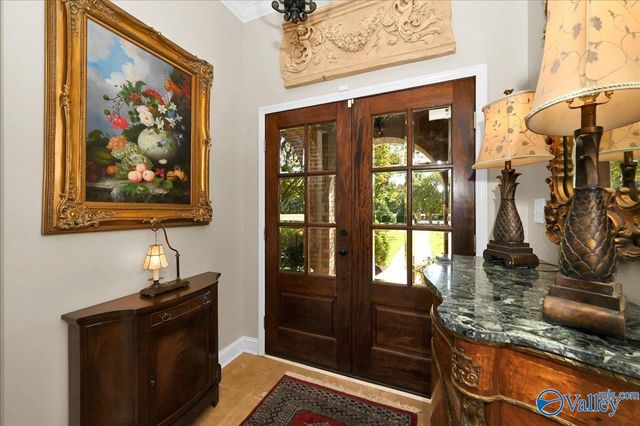 901 Parkside Court, Decatur, AL 35601