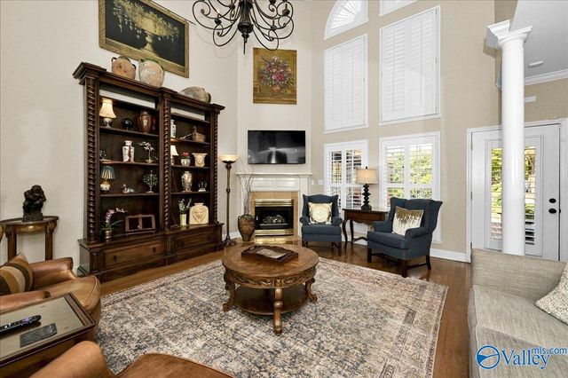 901 Parkside Court, Decatur, AL 35601