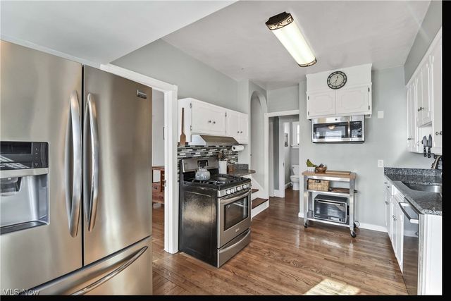 1381 Park Row, Lakewood, OH 44107