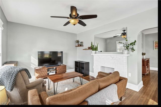 1381 Park Row, Lakewood, OH 44107