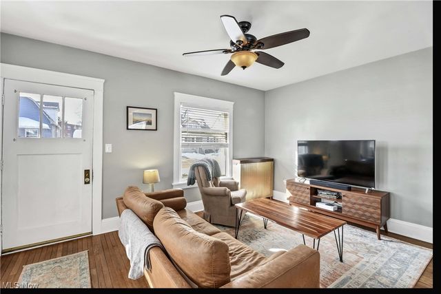 1381 Park Row, Lakewood, OH 44107