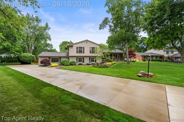 19700 Wilshire Boulevard, Beverly Hills Village, MI 48025