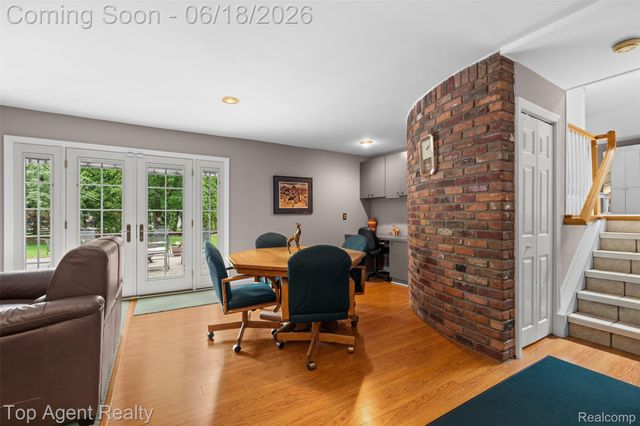 19700 Wilshire Boulevard, Beverly Hills Village, MI 48025