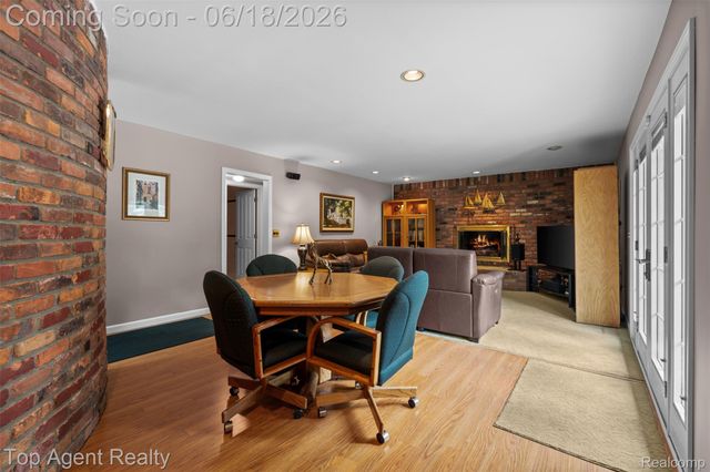 19700 Wilshire Boulevard, Beverly Hills Village, MI 48025